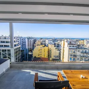 κάντε κράτηση εδώ